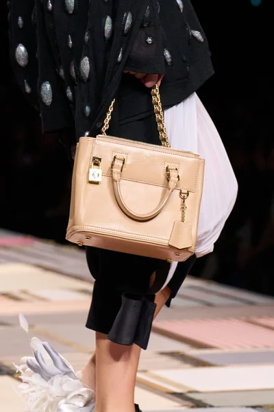 Look 66